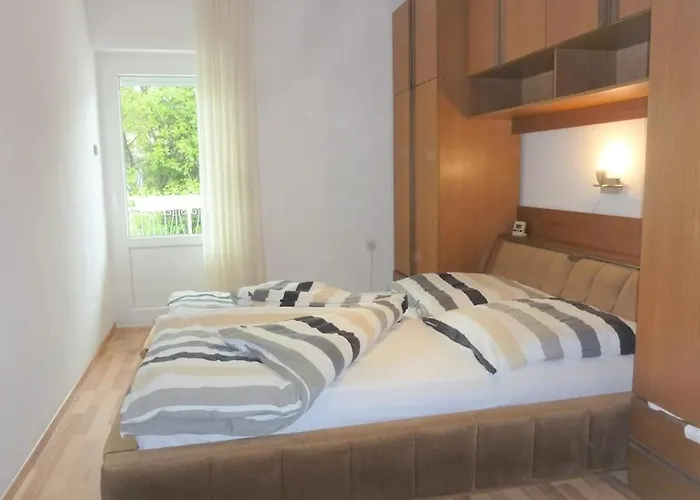 Diana, Dreizimmerwohnung 公寓